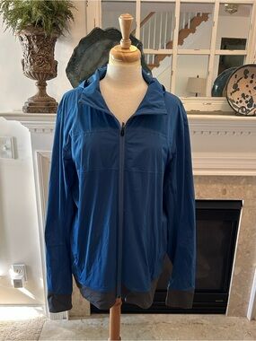 Brooks Blue Hooded Weather Resistant Running